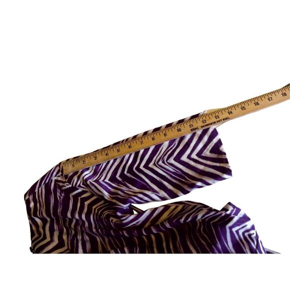 BCBG purple zebra print   Flowing and light, this dress is flattering and functi - Picture 4 of 9